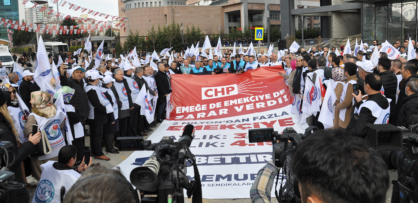 Toplu sözleşme ikramiyesini iptal ettiren CHP’yi protesto ettik